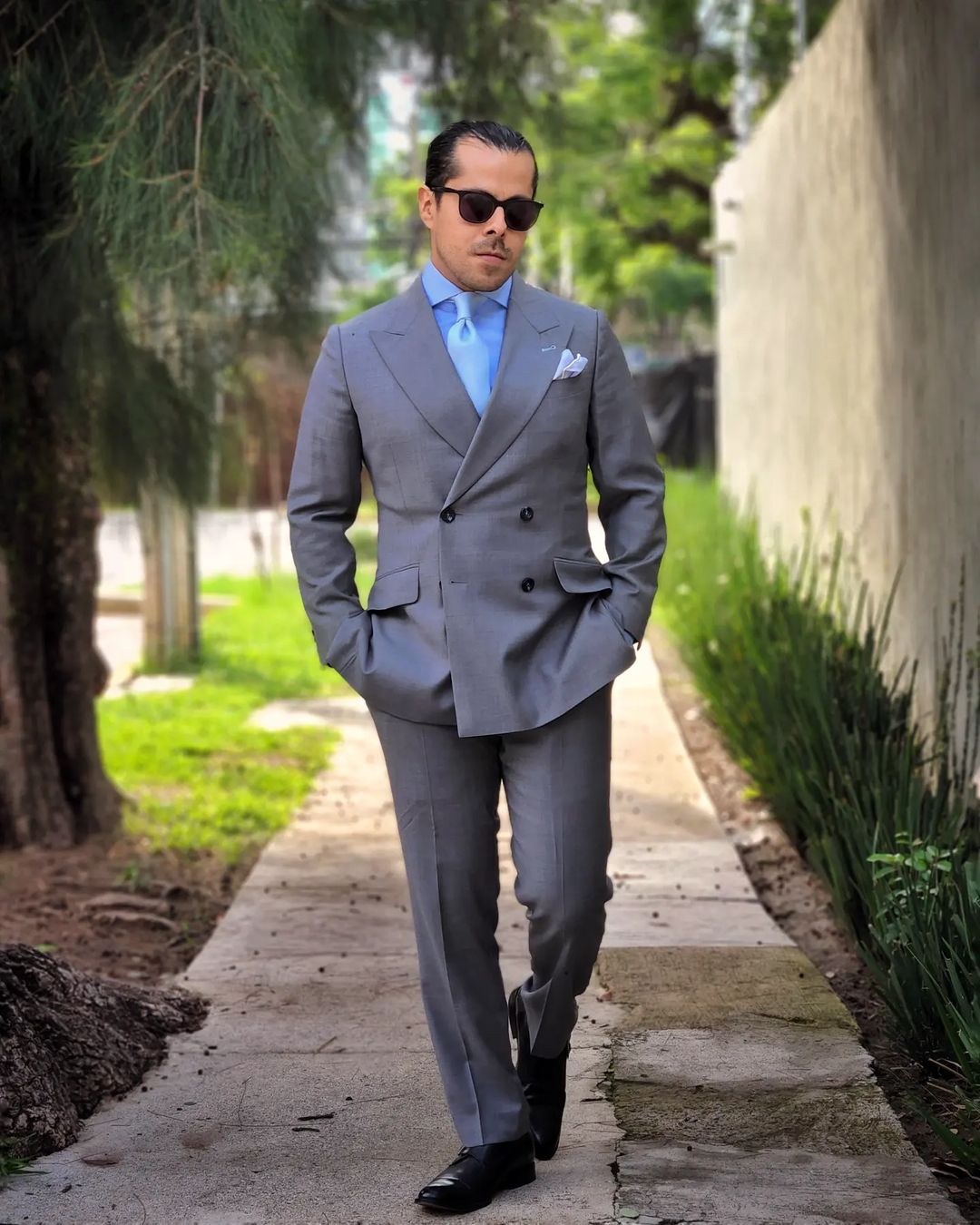 Fashion Trends: Are Double Breasted Suits Making a Comeback?