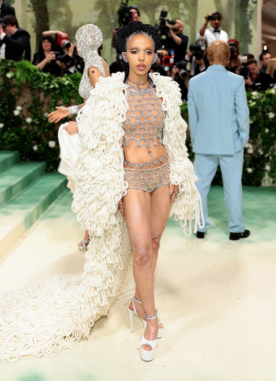 Stella McCartney Rocks the Red Carpet at Met Gala 2024