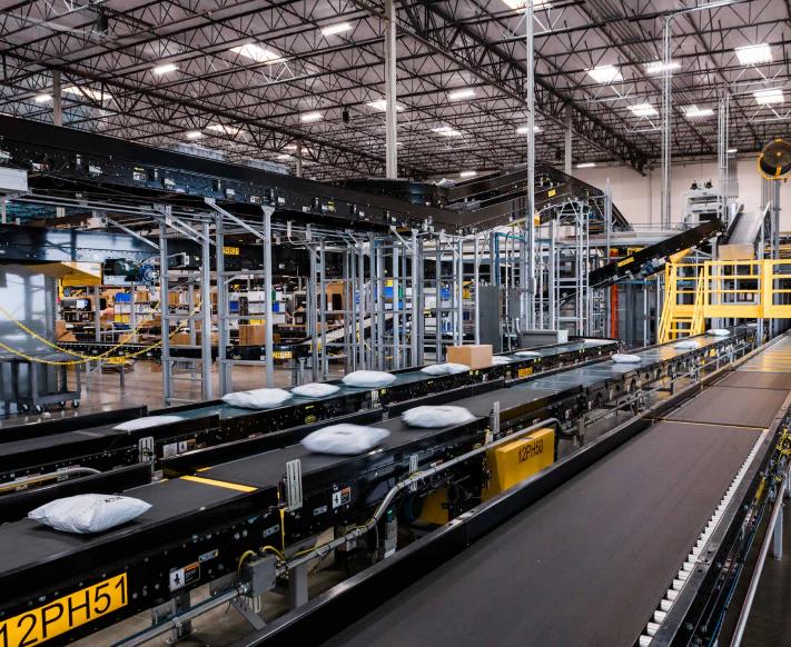 Shipping from Fashion Nova: Where are their warehouses located
