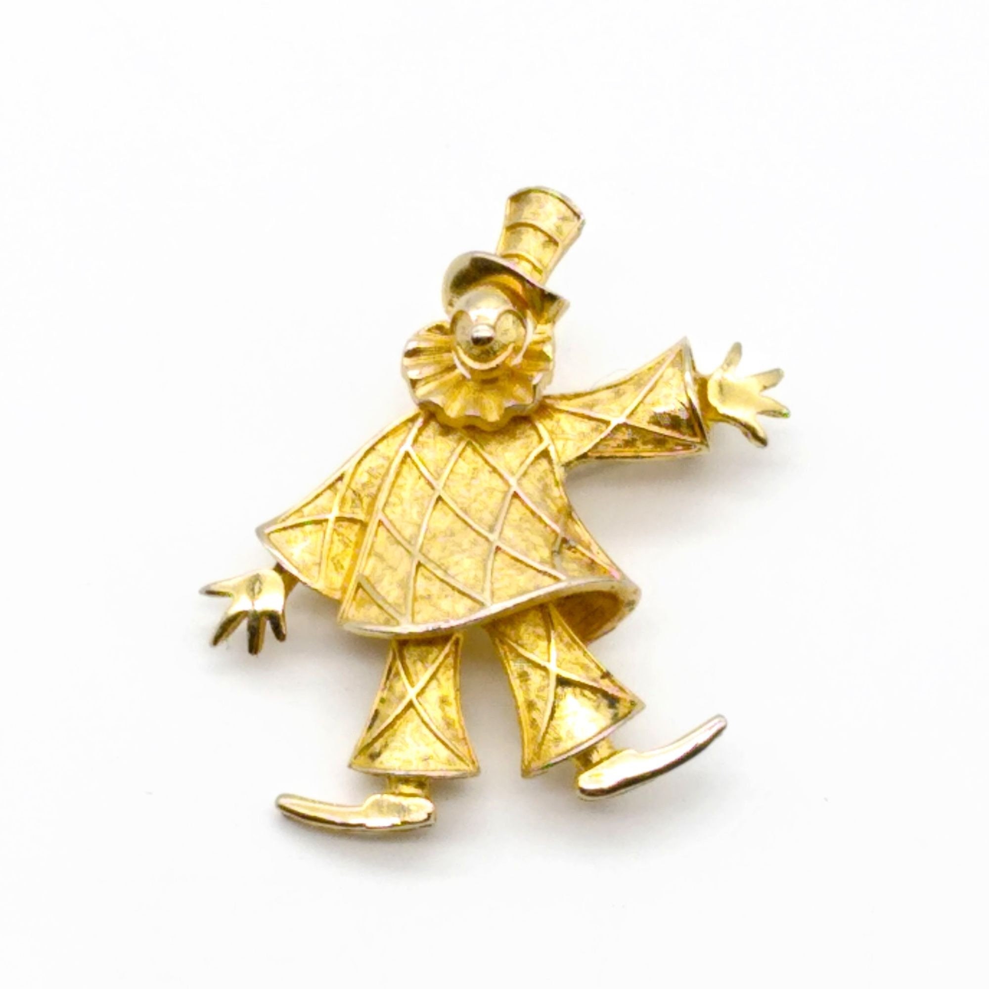 How to Choose the Perfect Clown Brooch: A Simple Guide for You!