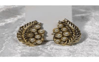 Adorn Yourself with Elegant Vintage Avon Brooches