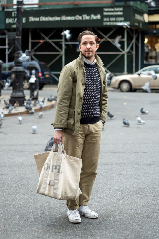 Men saggy pants fashion: how to wear them right now