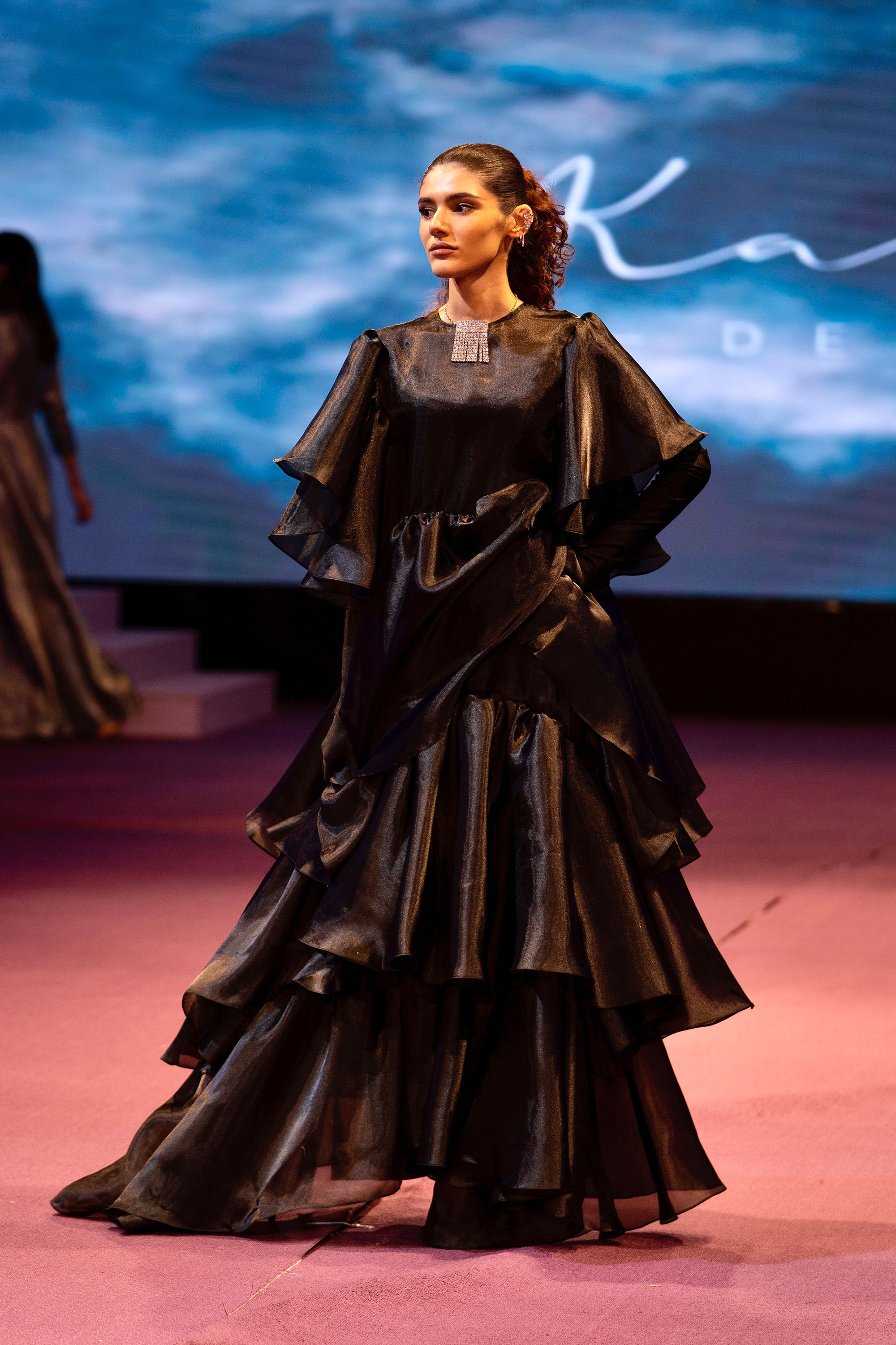 Saudi Arabia Fashion for Everyone: Explore modest and modern looks now!