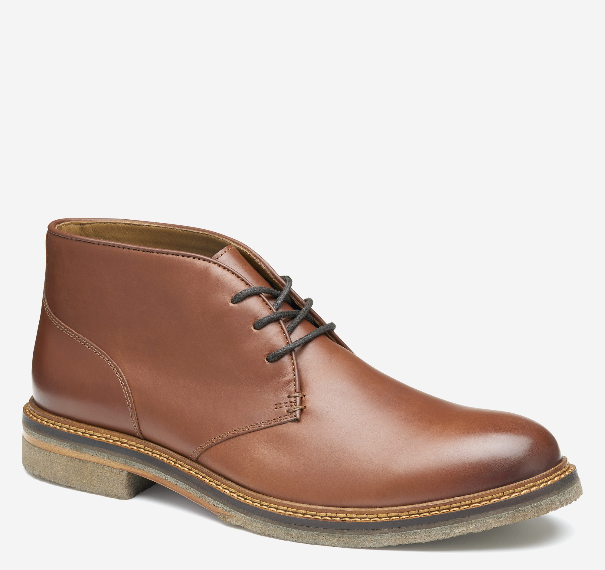 Johnston and Murphy Chukka Boots: Leather or Suede? (A Guide to Choosing the Right Pair for You)