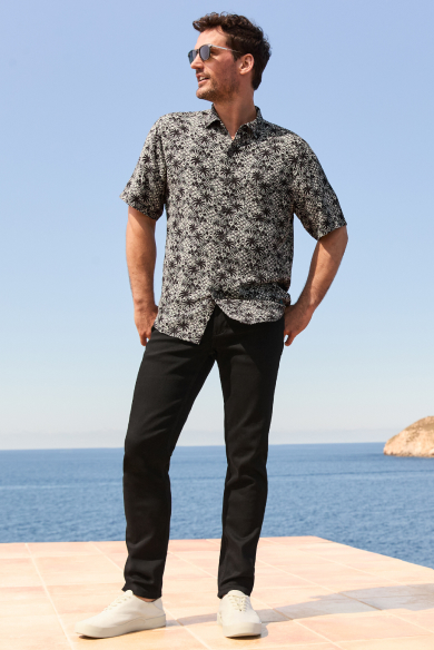 Experience the Island Life at tommy bahama paramus nj Location