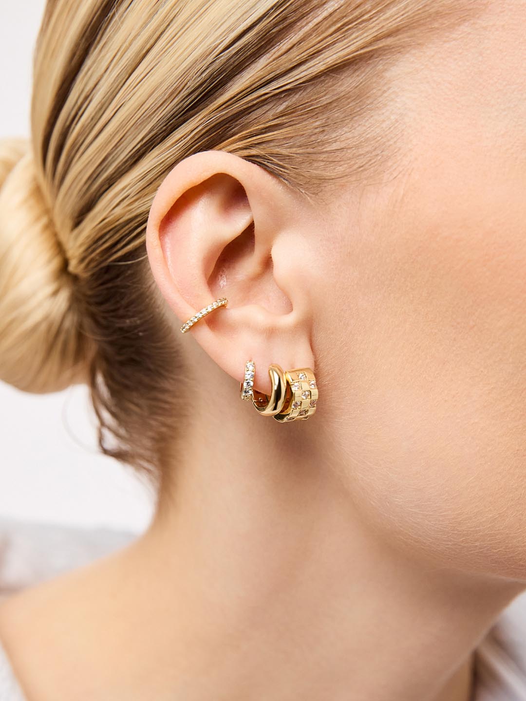 Trendy Earrings in Gold: Shop Now For Your Next Look.