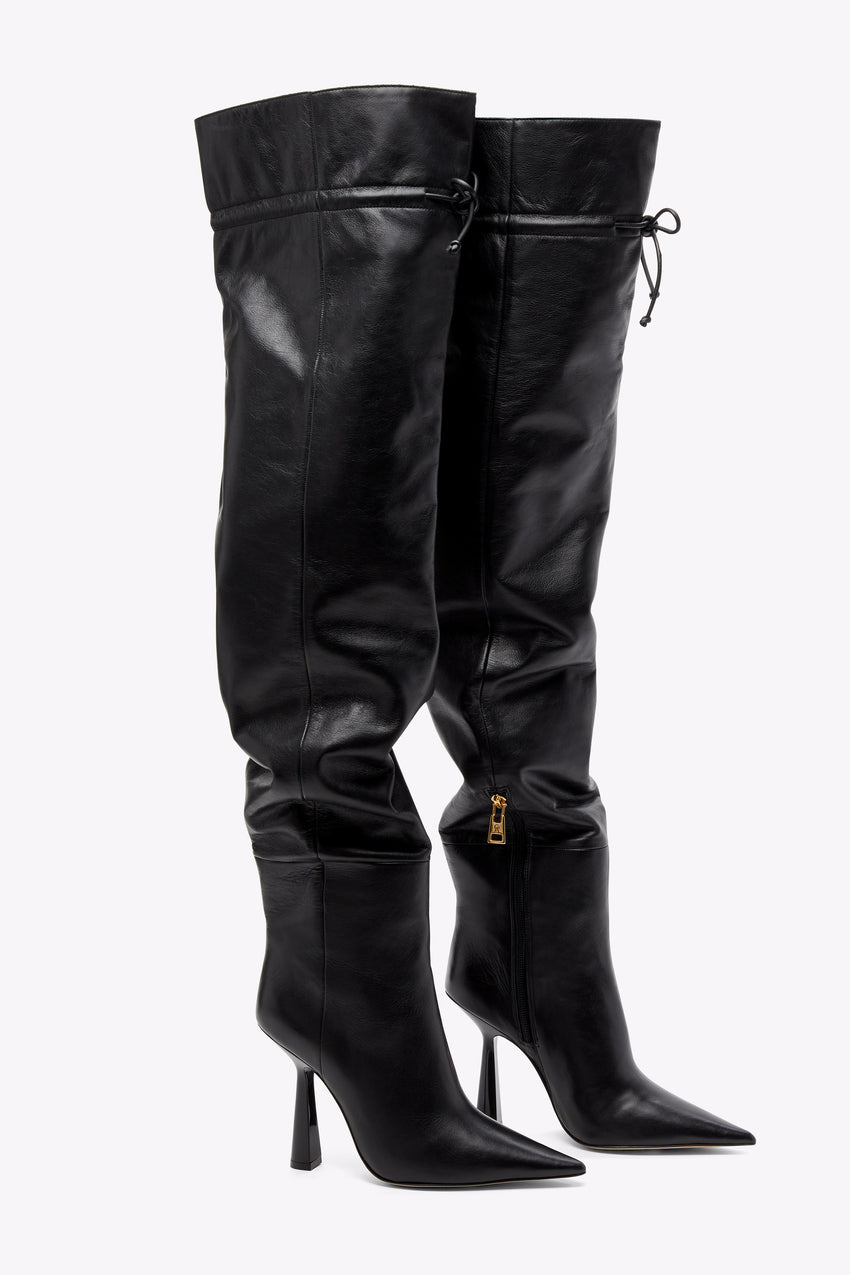 Over the knee high boots leather are a must-have: discover the best deals online now!