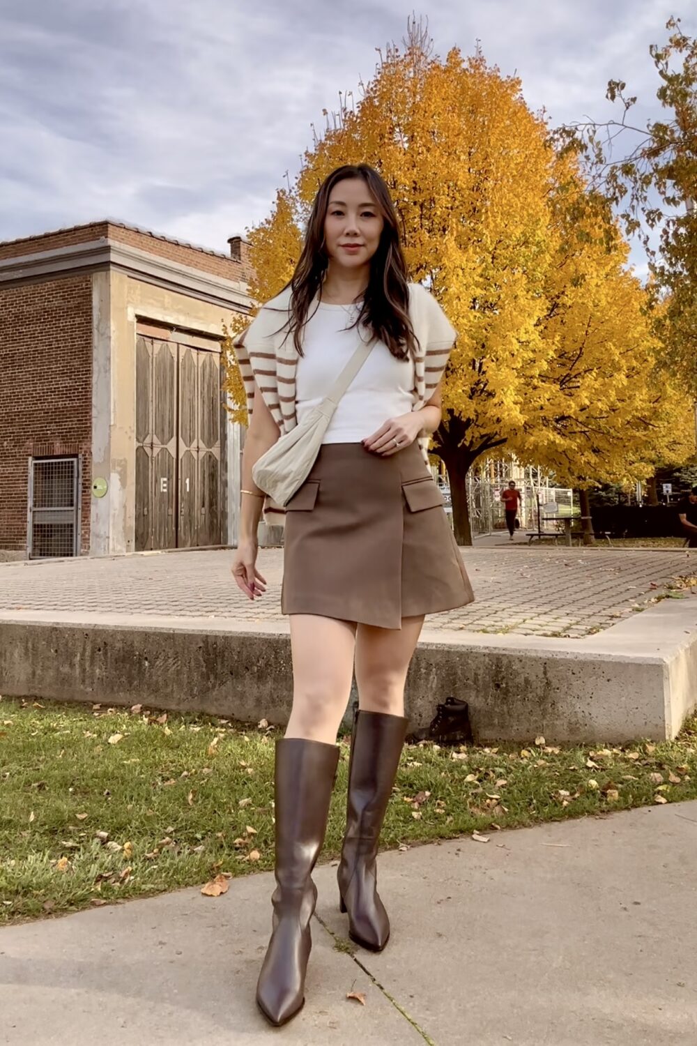Leather Knee High Dress Boots: The Ultimate Guide for Every Fashion Lover This Season.