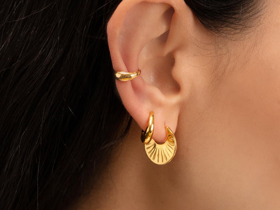 Trendy Earrings in Gold: Shop Now For Your Next Look.