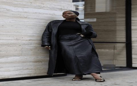 How to Style a Black Trench Coat – Tips and Outfit Ideas You Need
