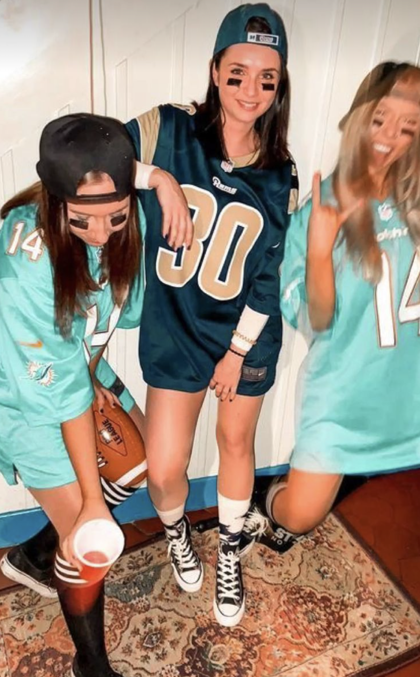 Football Jersey Outfit: How to Rock It Like a Pro! Easy Tips to Style Your Football Jersey Outfit for Any Occasion